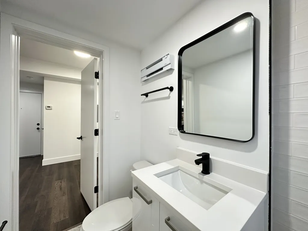 1553 W Hollywood Ave, ,  60660, USA 60660-unit#302-Chicago-IL