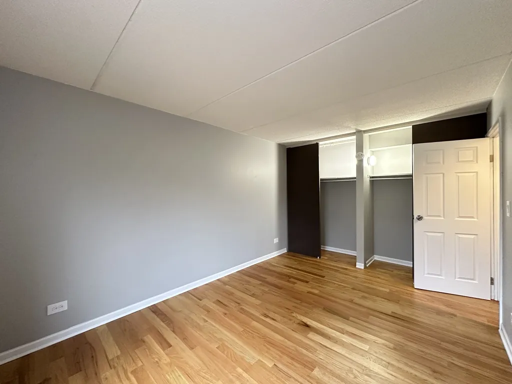 525 N Quentin Rd, Palatine,  60067, USA 60067-unit#104-Chicago-IL