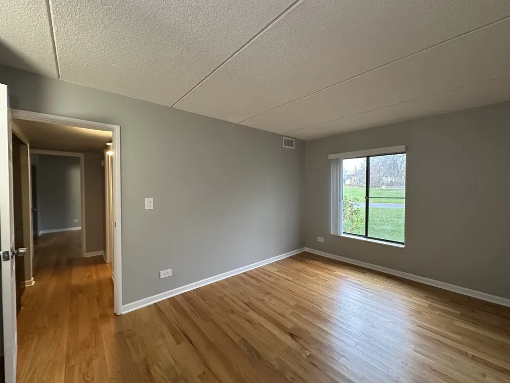 525 N Quentin Rd, Palatine,  60067, USA 60067-unit#104-Chicago-IL