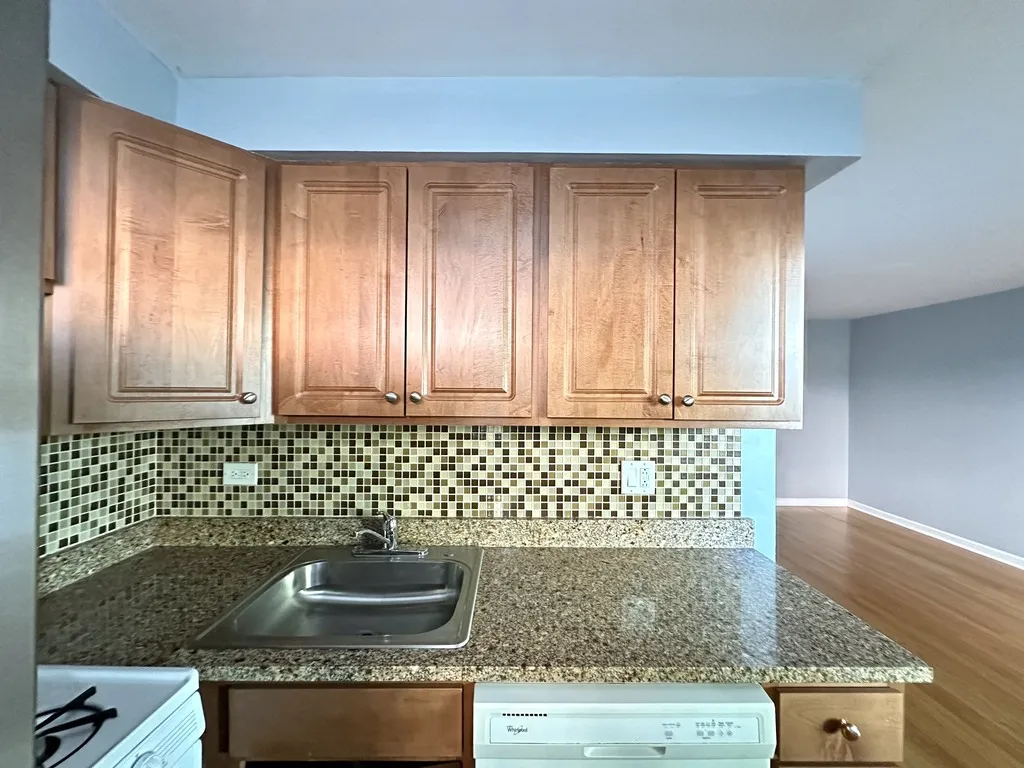5820 N Sheridan Rd, , 60660, USA 60660-unit#102-Chicago-IL