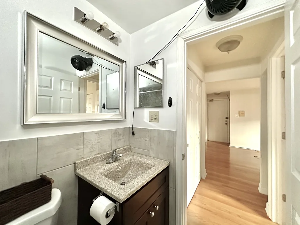 3710 N Pine Grove Ave, , 60613, USA 60613-unit#408-Chicago-IL