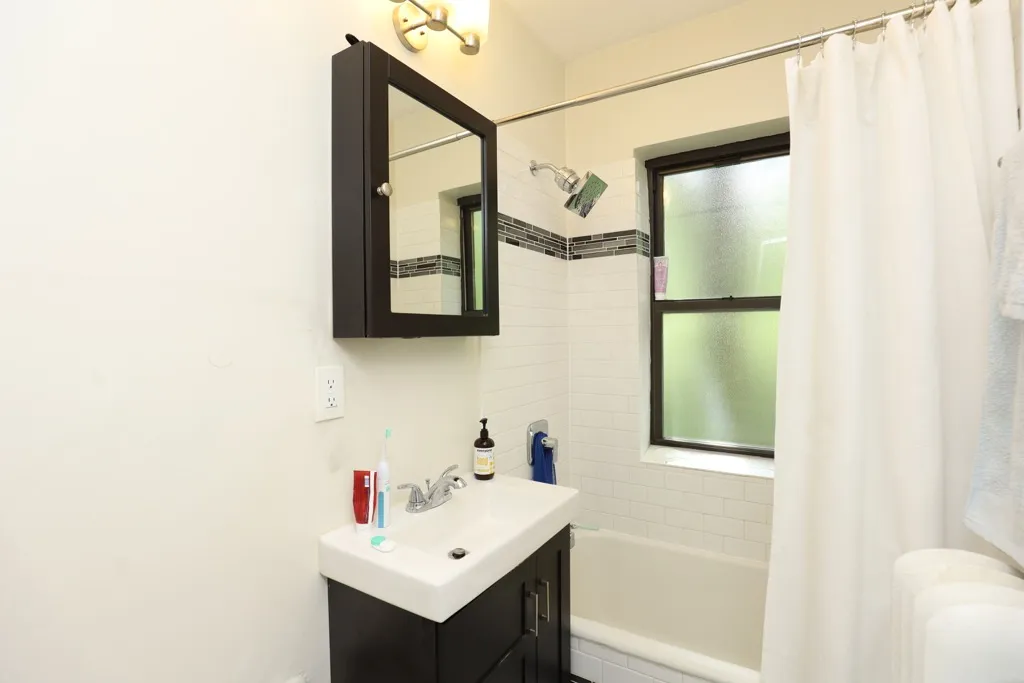 2535 N Seminary Ave, , 60614, USA 60614-unit#3-Chicago-IL