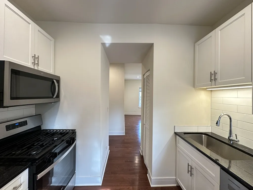 1159 W Lunt Ave, ,  60626, USA 60626-unit#3-Chicago-IL