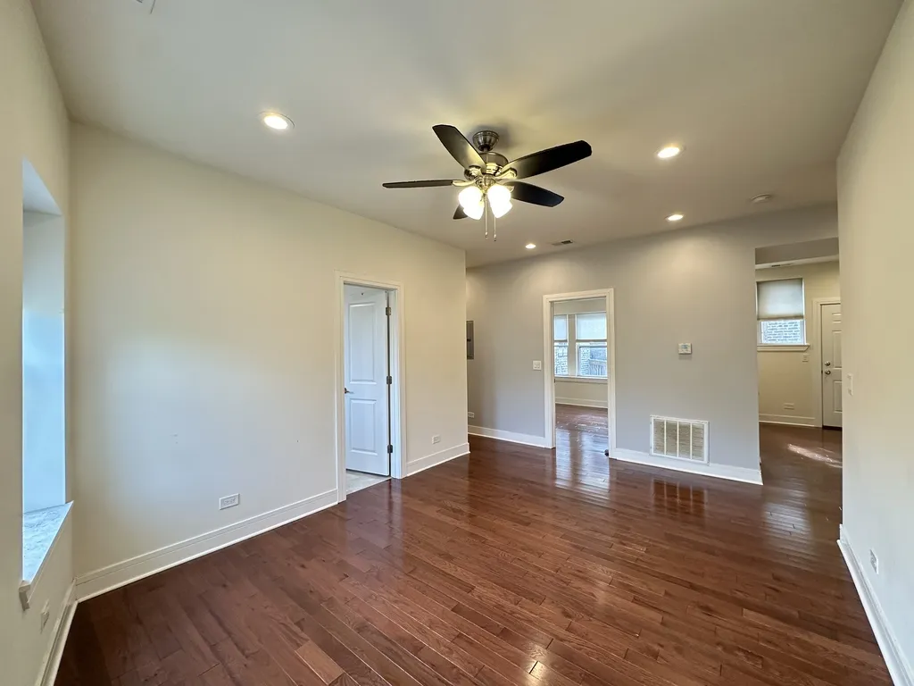 1159 W Lunt Ave, ,  60626, USA 60626-unit#3-Chicago-IL