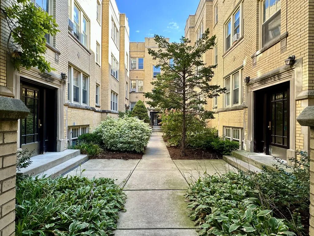 4311 N Francisco Ave, , 60618, USA 60618-unit#2C-Chicago-IL