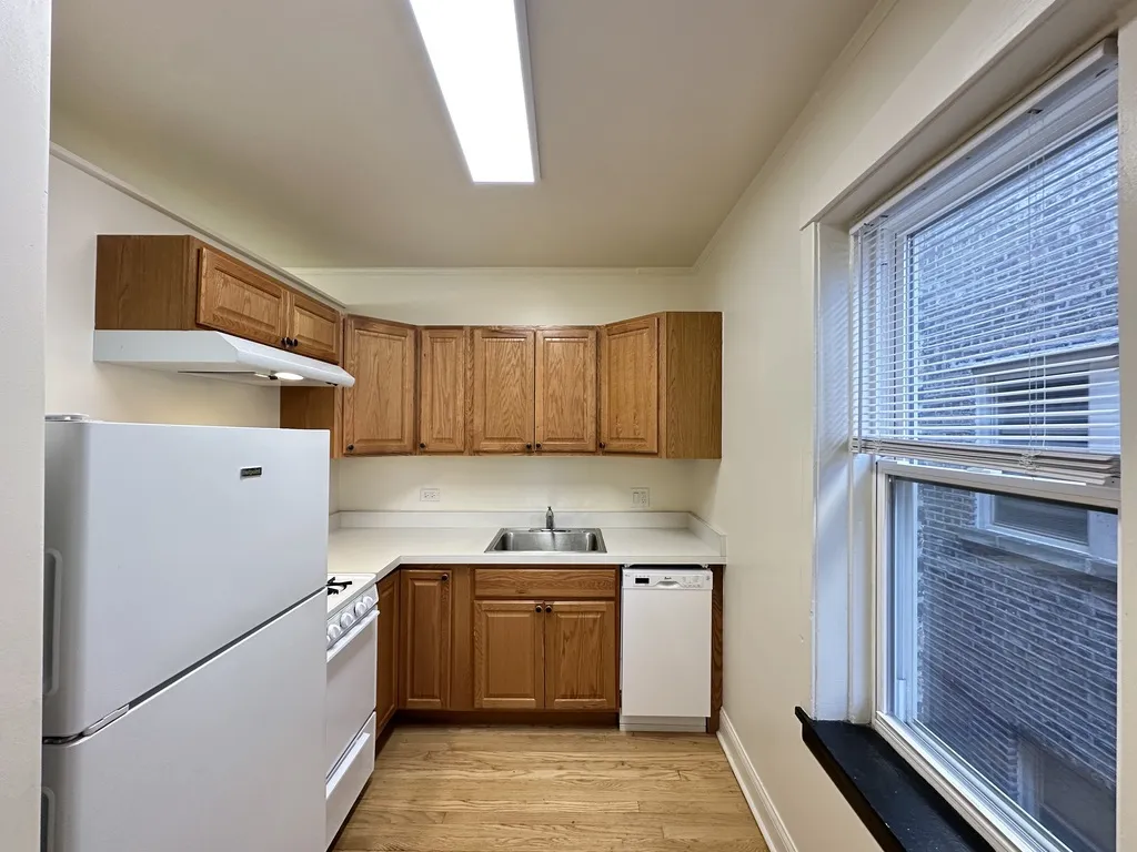 4311 N Francisco Ave, ,  60618, USA 60618-unit#2C-Chicago-IL