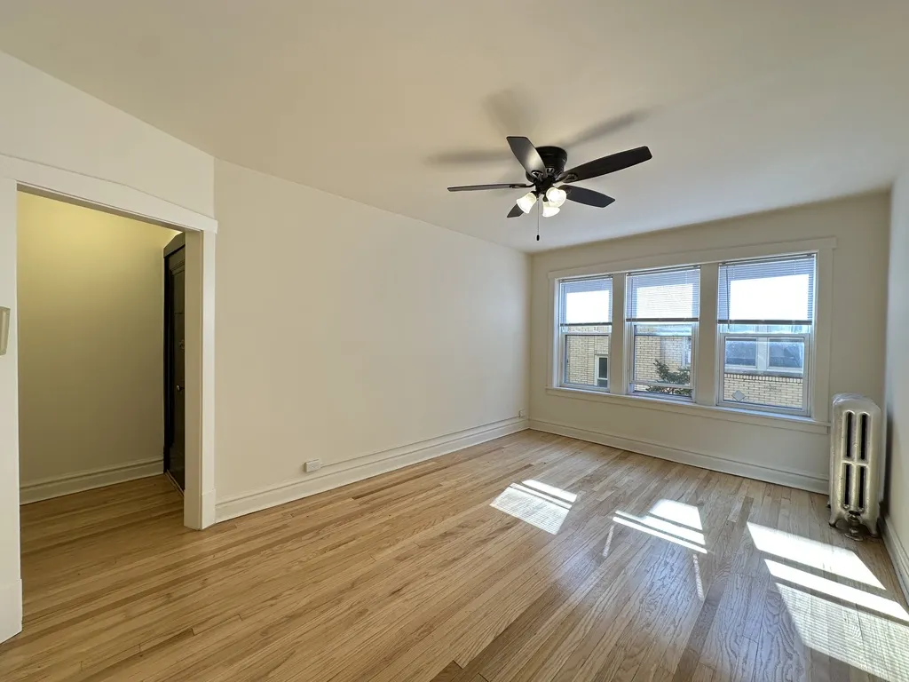 4311 N Francisco Ave, ,  60618, USA 60618-unit#2C-Chicago-IL