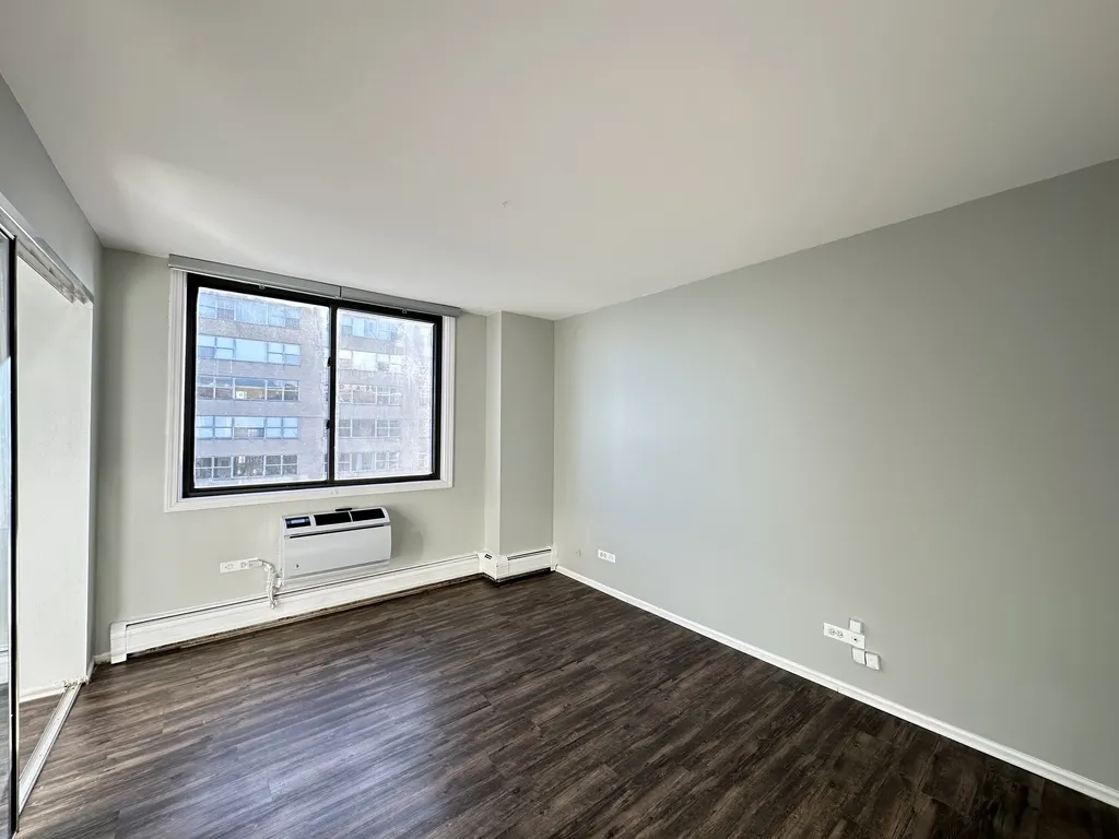 6325 N Sheridan Rd, ,  60660, USA 60660-unit#2003-Chicago-IL