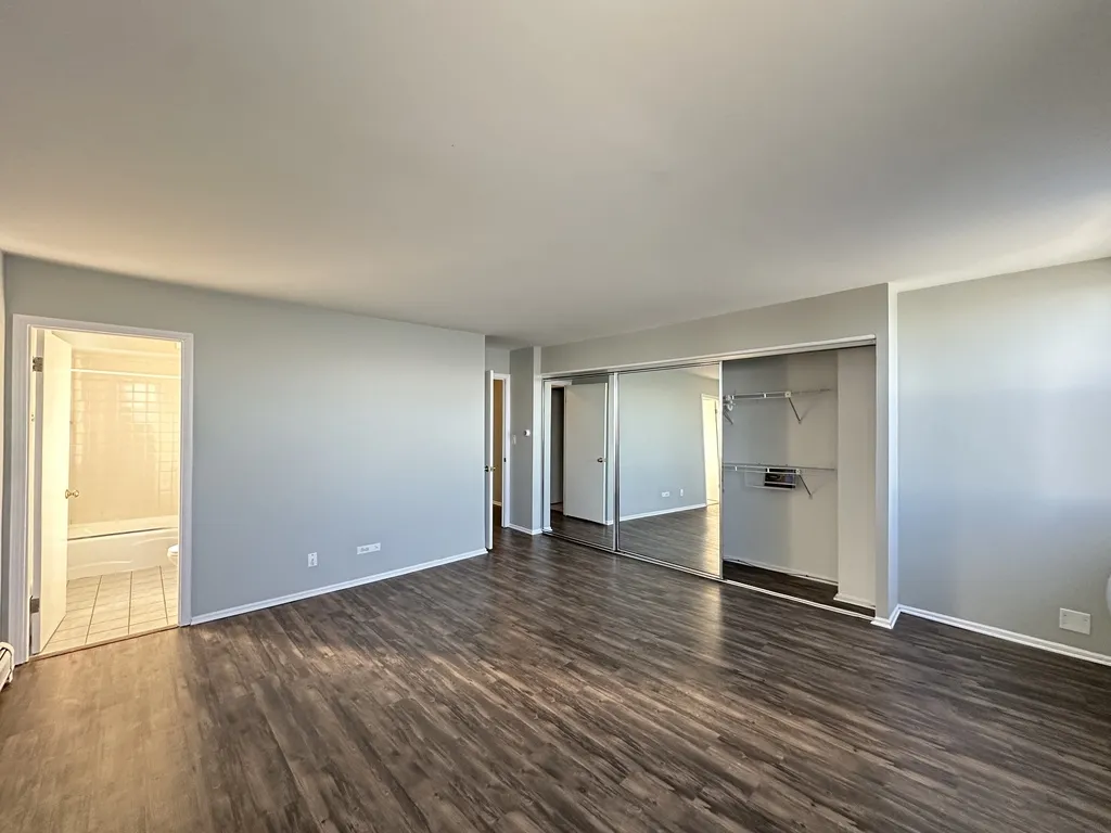 6325 N Sheridan Rd, ,  60660, USA 60660-unit#2003-Chicago-IL
