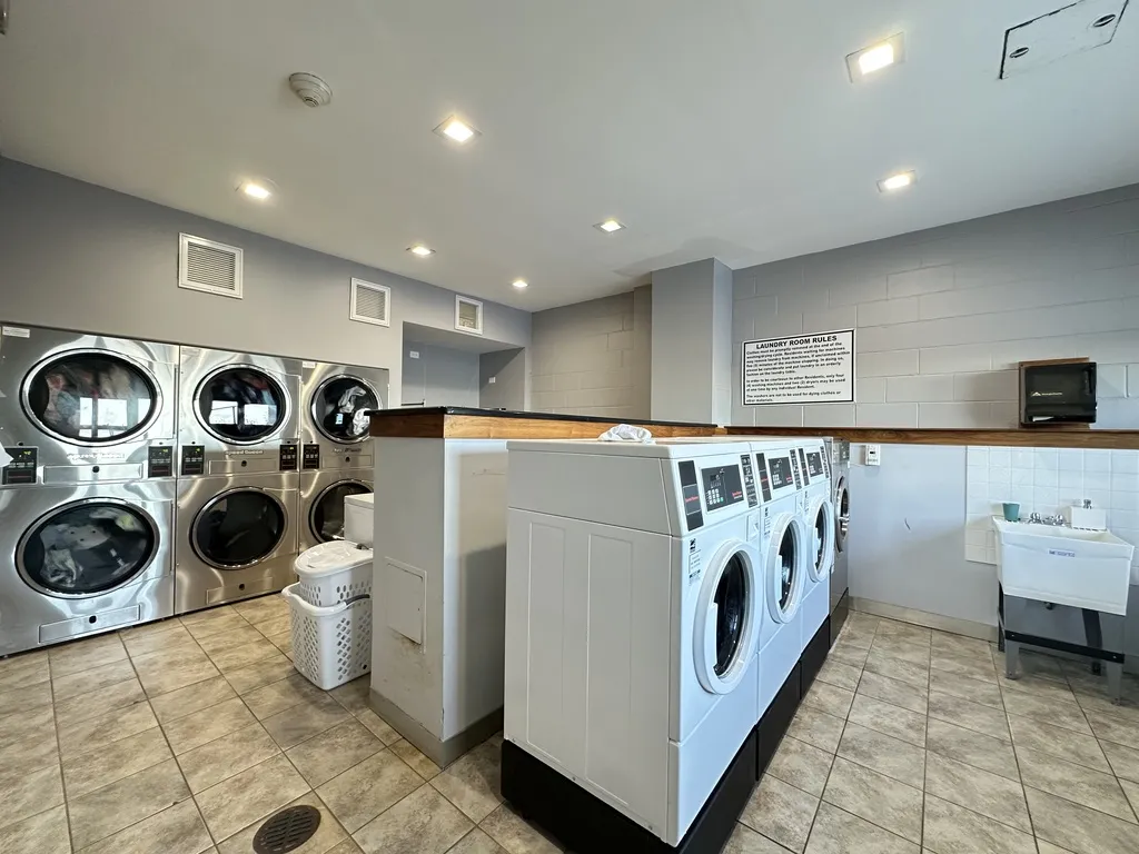 6325 N Sheridan Rd, ,  60660, USA 60660-unit#2003-Chicago-IL