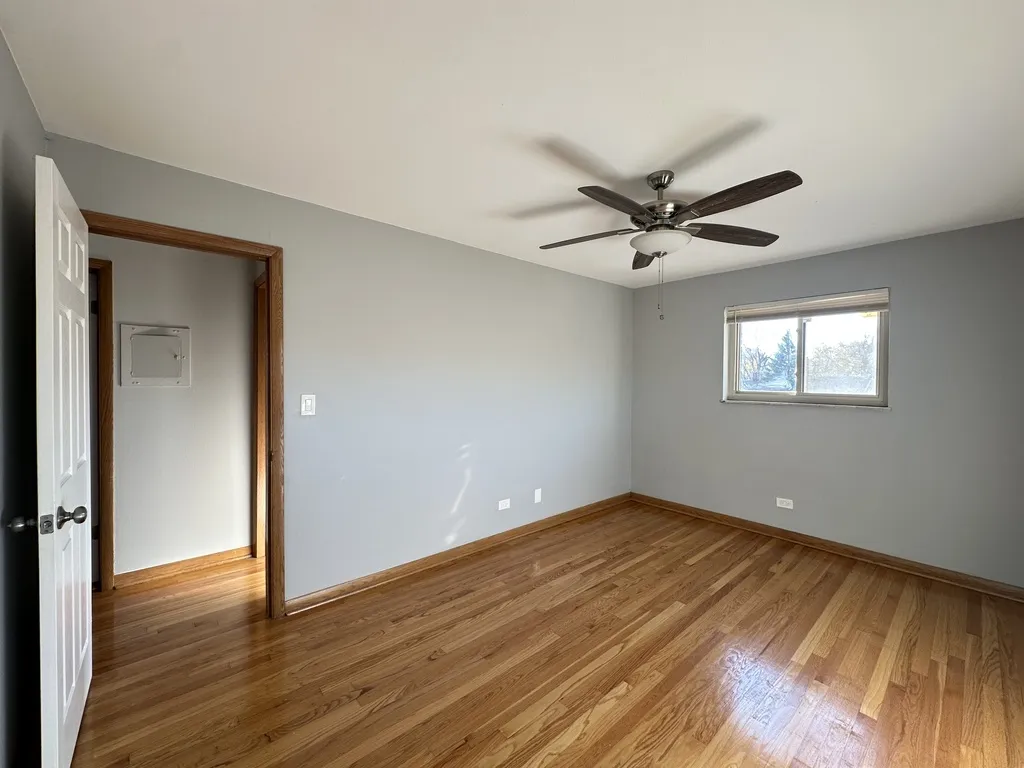 1026 S River Rd, Des Plaines,  60016, USA 60016-unit#3B-Chicago-IL