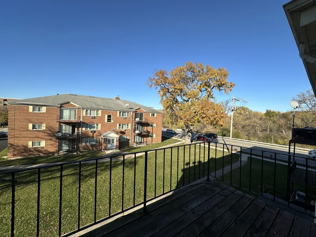 1026 S River Rd, Des Plaines,  60016, USA 60016-unit#3B-Chicago-IL