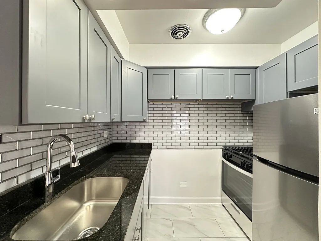 6830 N Sheridan Rd, ,  60626, USA 60626-unit#254-Chicago-IL