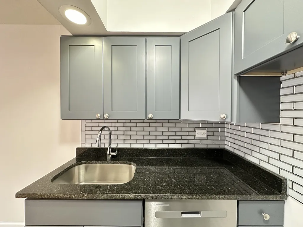 6830 N Sheridan Rd, , 60626, USA 60626-unit#254-Chicago-IL