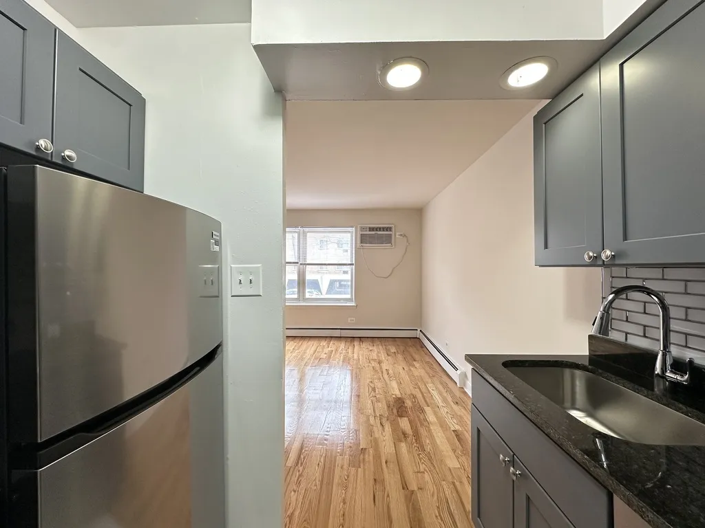 6830 N Sheridan Rd, , 60626, USA 60626-unit#254-Chicago-IL