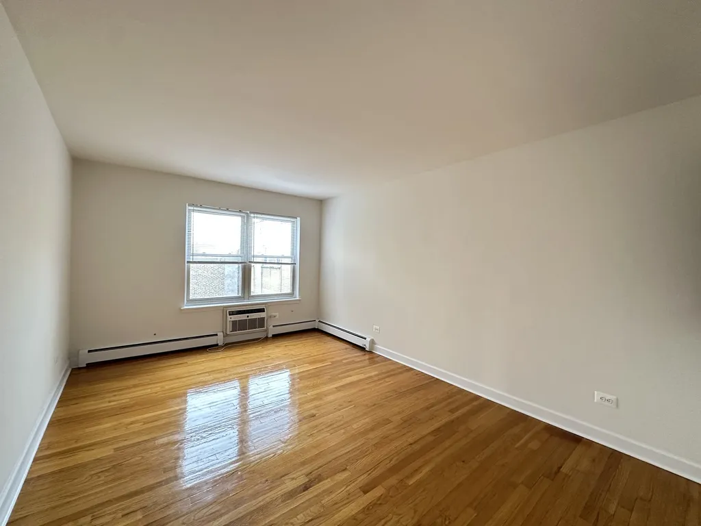 6830 N Sheridan Rd, ,  60626, USA 60626-unit#562-Chicago-IL