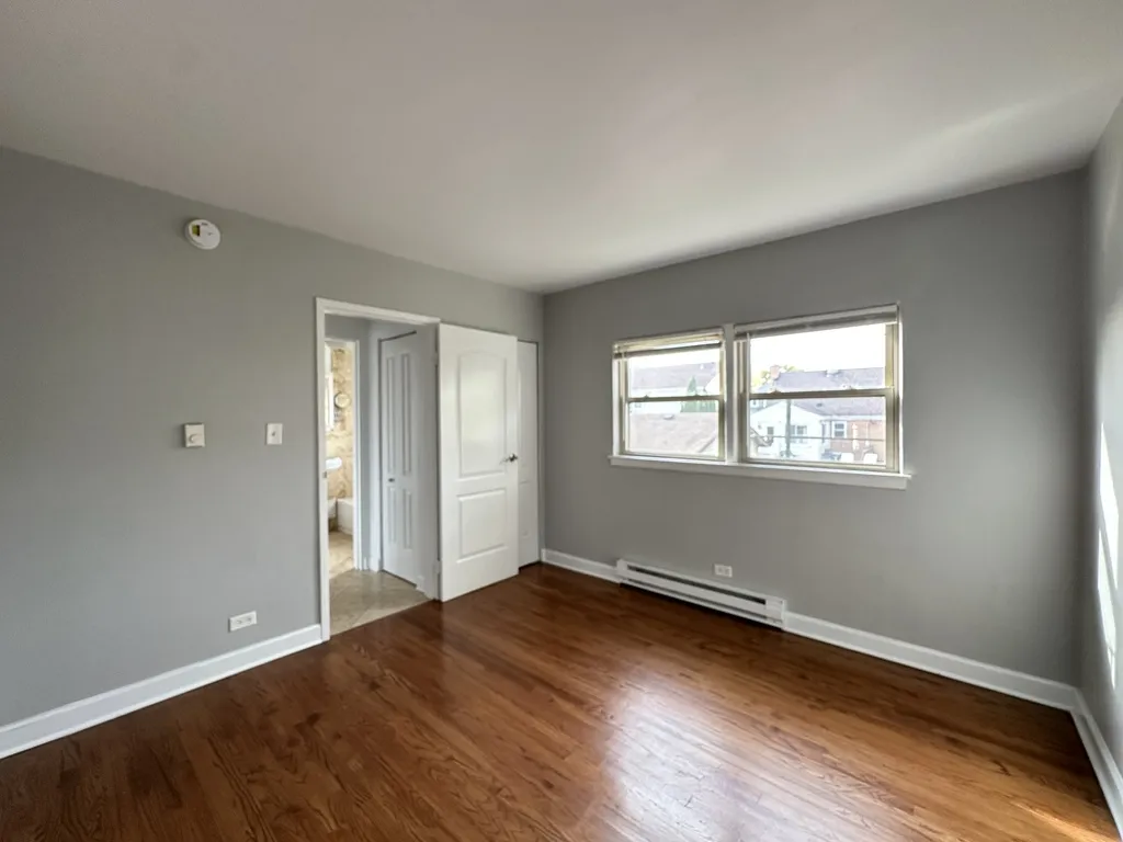 7632 N Milwaukee Ave, Niles,  60714, USA 60714-unit#2B-Chicago-IL