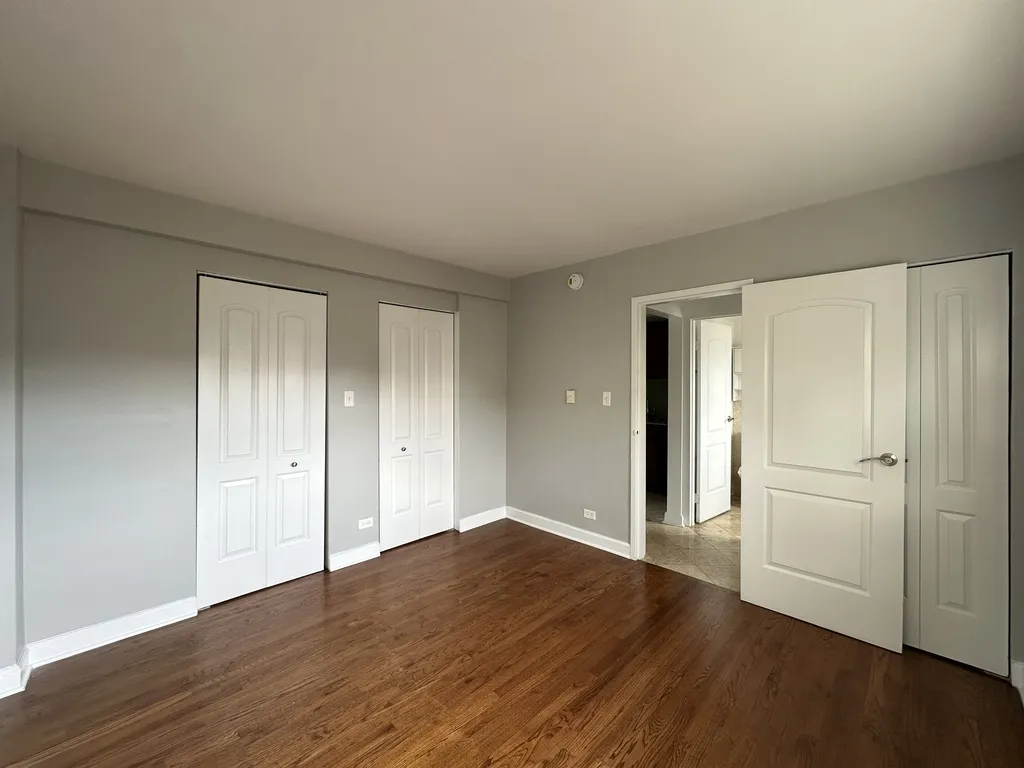 7632 N Milwaukee Ave, Niles,  60714, USA 60714-unit#2B-Chicago-IL