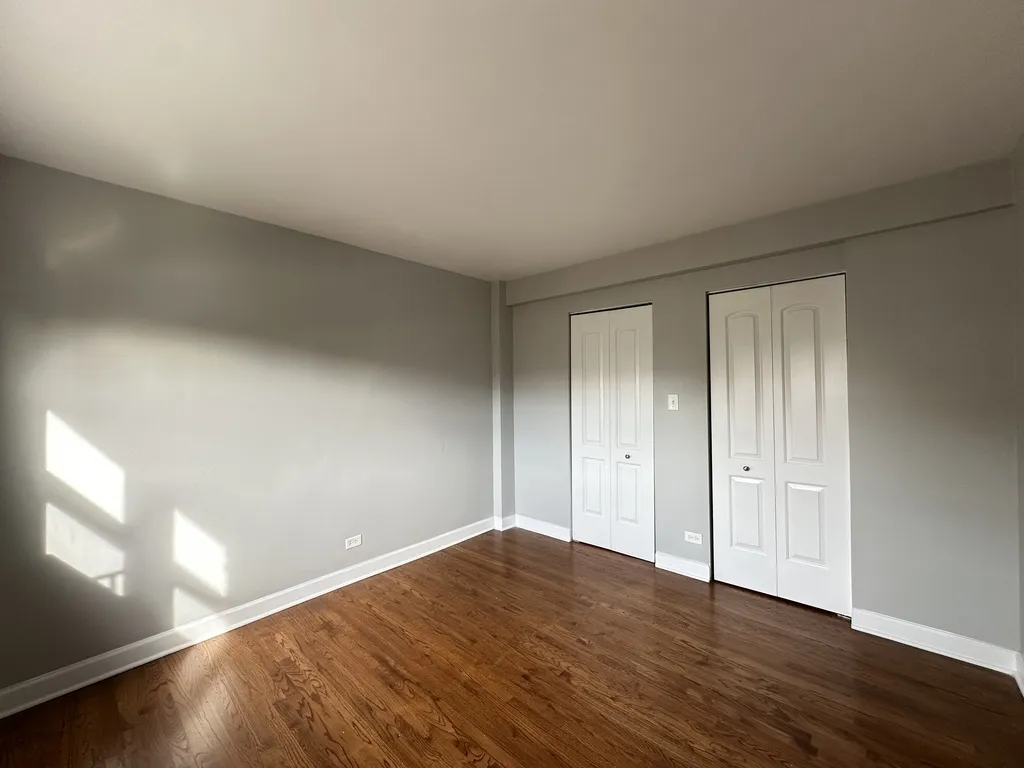 7632 N Milwaukee Ave, Niles,  60714, USA 60714-unit#2B-Chicago-IL