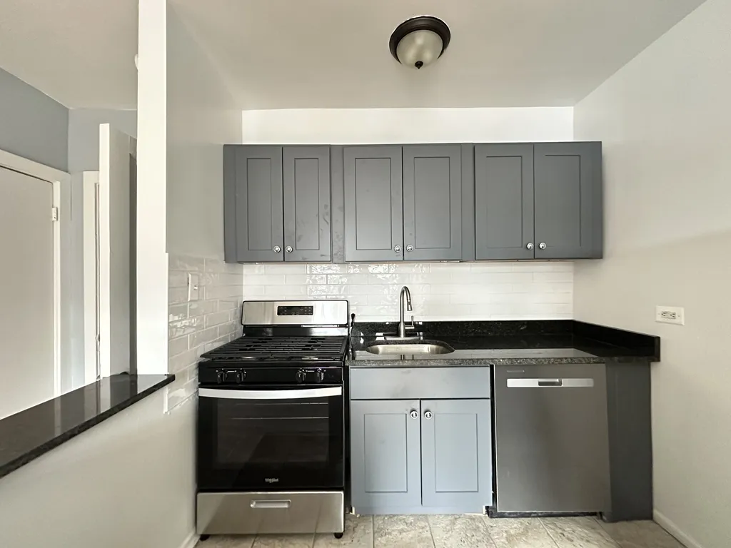 5662 N Ridge Ave, ,  60660, USA 60660-unit#2i-Chicago-IL