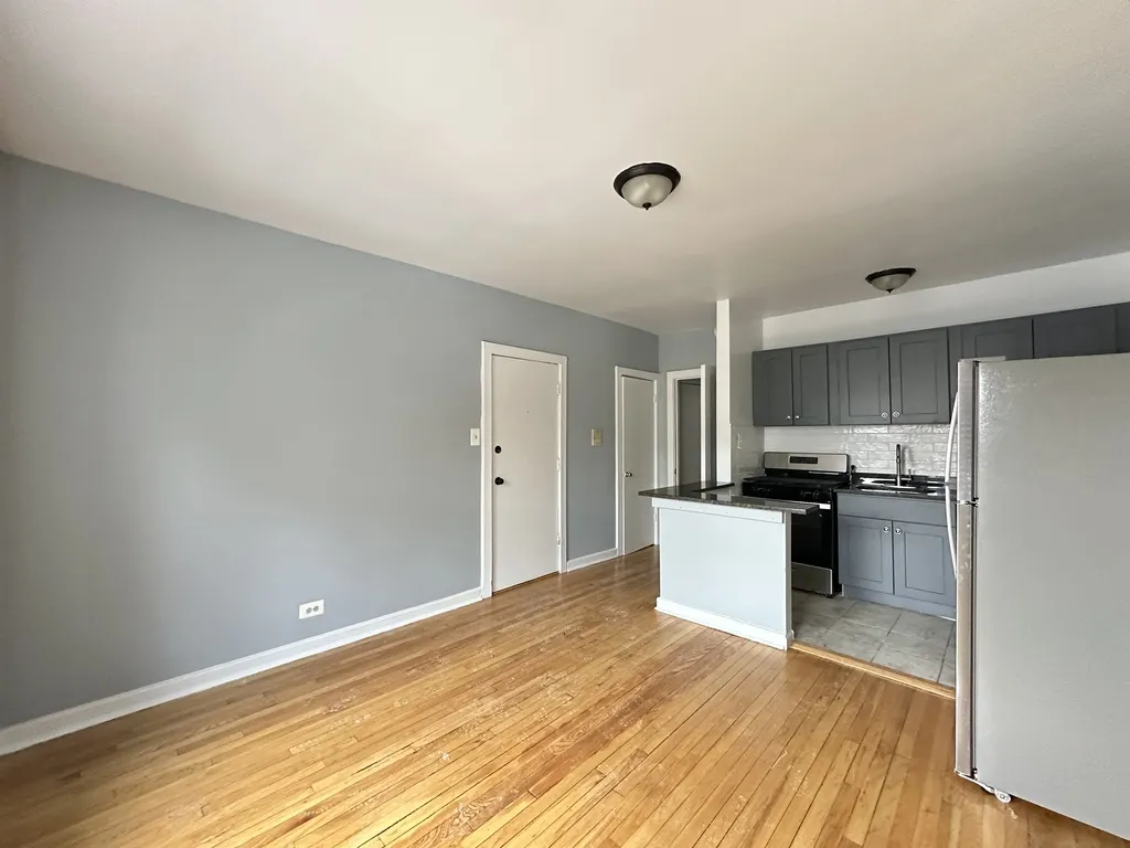 5662 N Ridge Ave, ,  60660, USA 60660-unit#2i-Chicago-IL