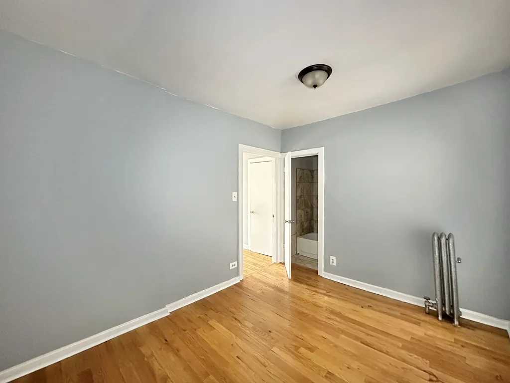 5662 N Ridge Ave, ,  60660, USA 60660-unit#2i-Chicago-IL