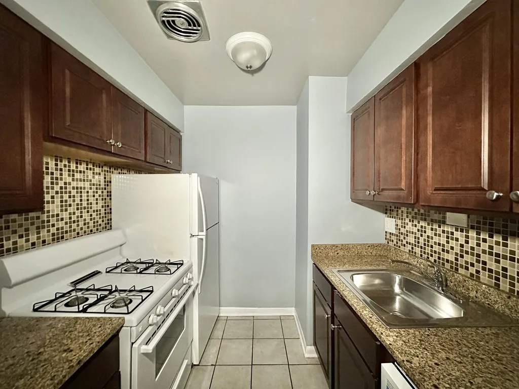 5820 N Sheridan Rd, ,  60660, USA 60660-unit#311-Chicago-IL