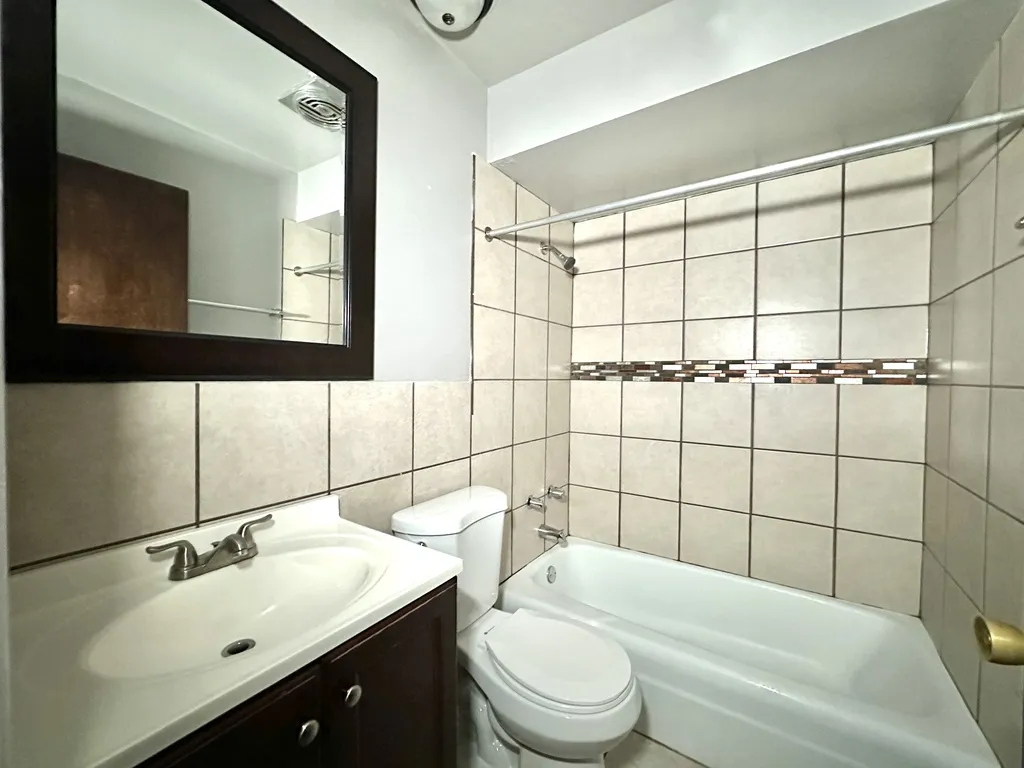 5820 N Sheridan Rd, ,  60660, USA 60660-unit#311-Chicago-IL