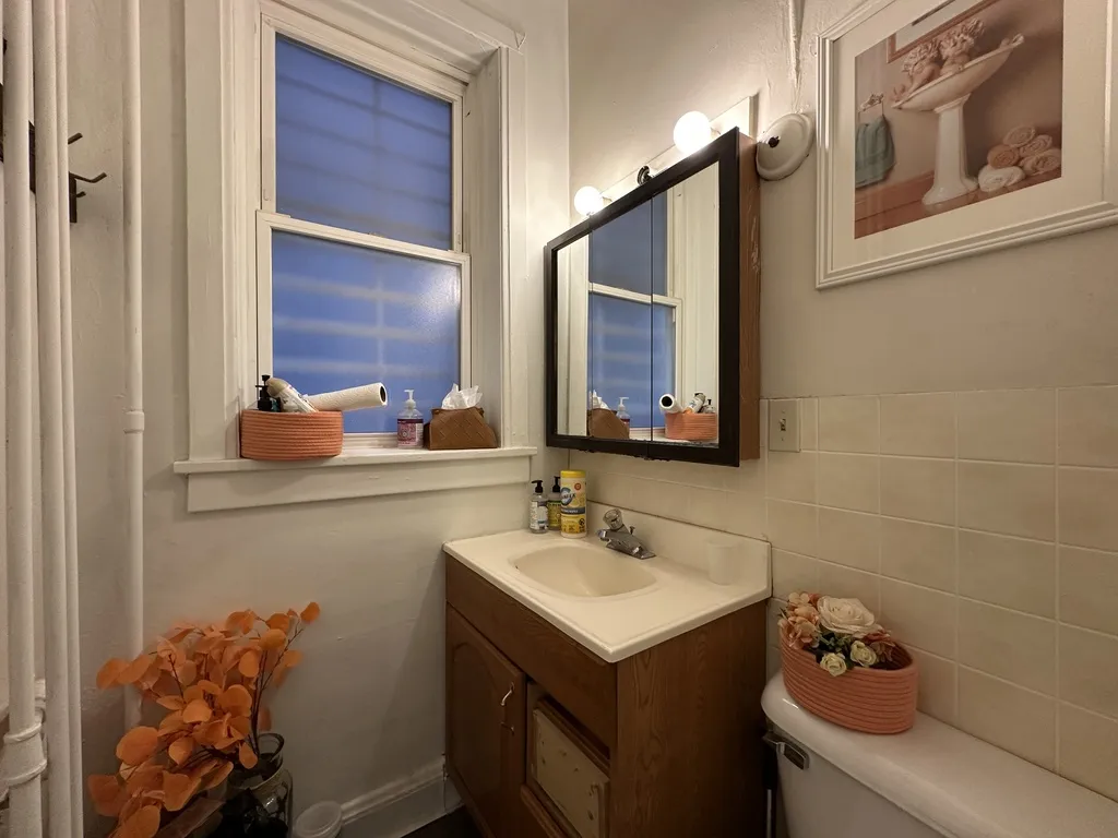 3422 N Lincoln Ave, , 60657, USA 60657-unit#STORE-Chicago-IL