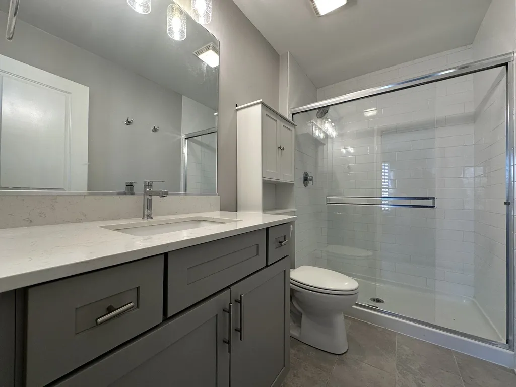 613 Broadway St, Libertyville,  60048, USA 60048-unit#TH-Chicago-IL