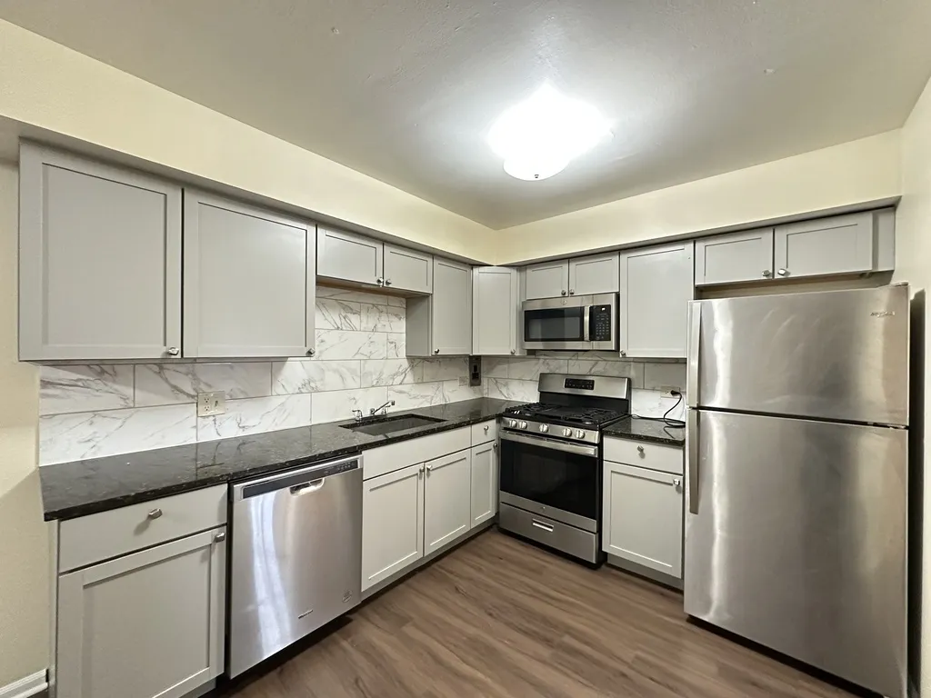 622 Lincoln Ave, Addison,  60101, USA 60101-unit#G03-Chicago-IL