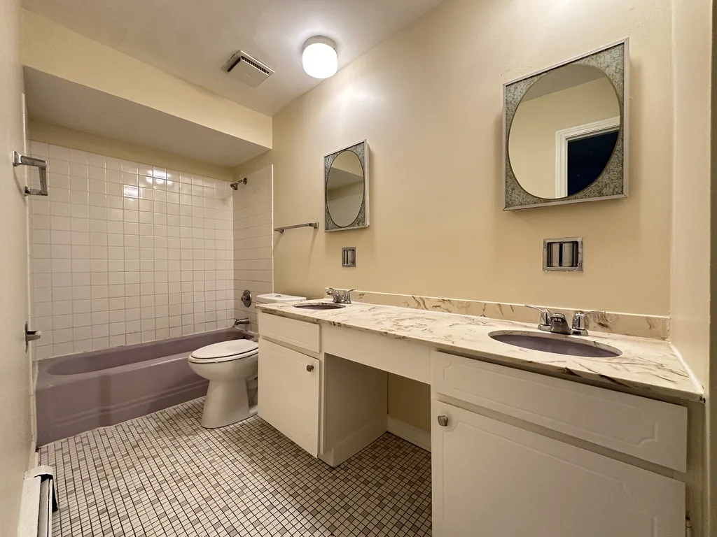 622 Lincoln Ave, Addison,  60101, USA 60101-unit#G03-Chicago-IL