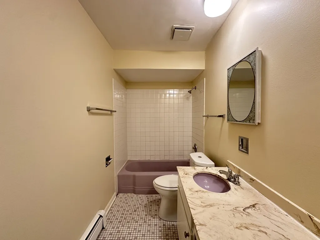 622 Lincoln Ave, Addison,  60101, USA 60101-unit#G03-Chicago-IL