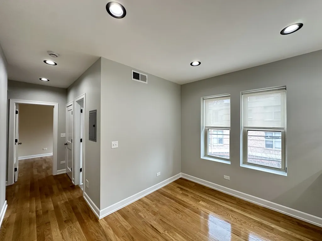 234 S Maple Ave, Oak Park,  60302, USA 60302-unit#2G-Chicago-IL