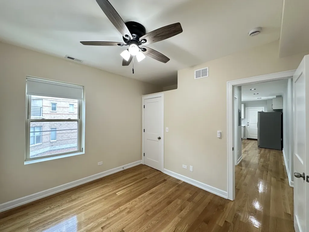 234 S Maple Ave, Oak Park,  60302, USA 60302-unit#2G-Chicago-IL