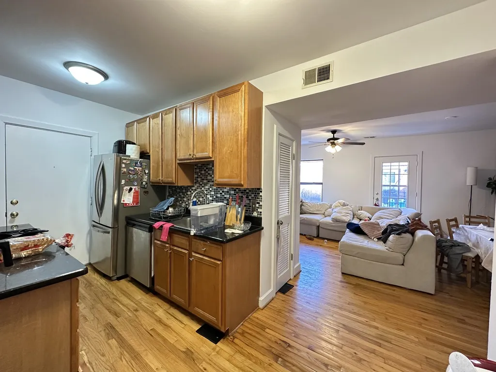 927 W Sunnyside Ave, , 60640, USA 60640-unit#3S-Chicago-IL