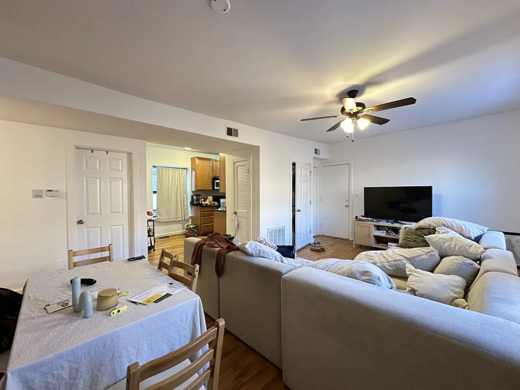 927 W Sunnyside Ave, , 60640, USA 60640-unit#3S-Chicago-IL