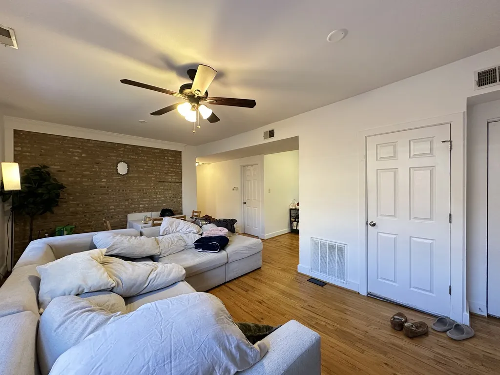 927 W Sunnyside Ave, , 60640, USA 60640-unit#3S-Chicago-IL