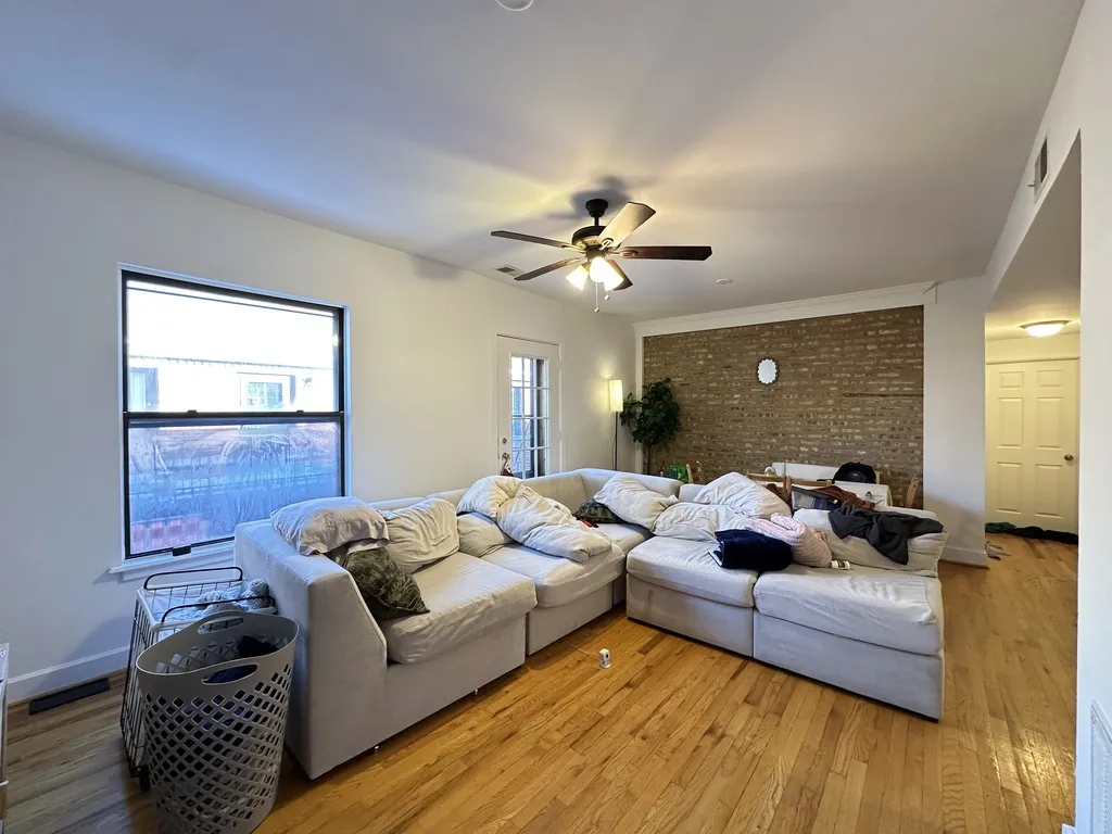 927 W Sunnyside Ave, , 60640, USA 60640-unit#3S-Chicago-IL