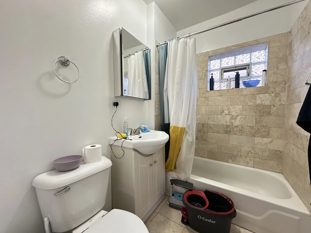 927 W Sunnyside Ave, , 60640, USA 60640-unit#3S-Chicago-IL