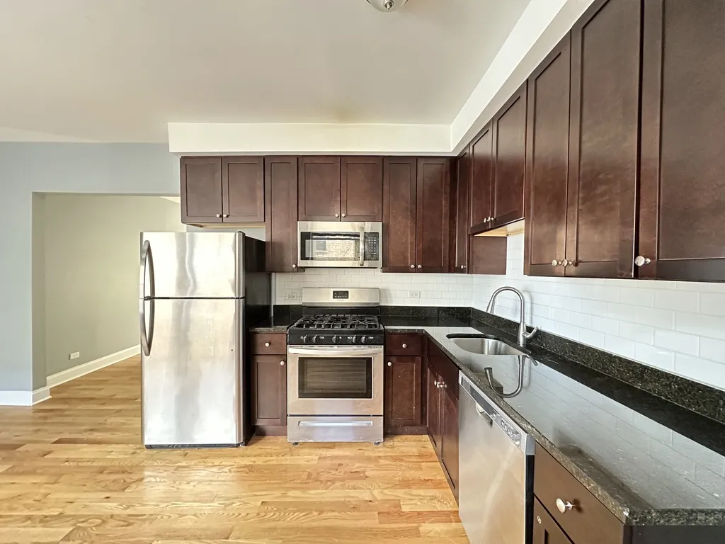 1646 W Pratt Blvd, ,  60626, USA 60626-unit#2i-Chicago-IL