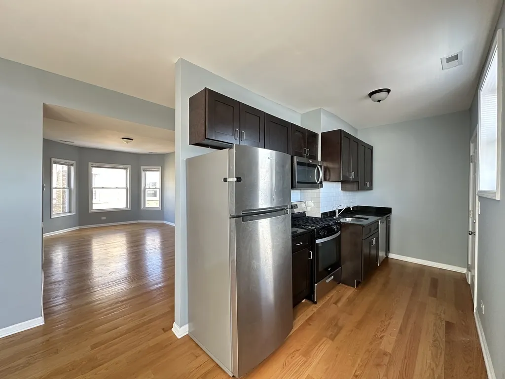 1648 W Pratt Blvd, ,  60626, USA 60626-unit#3K-Chicago-IL