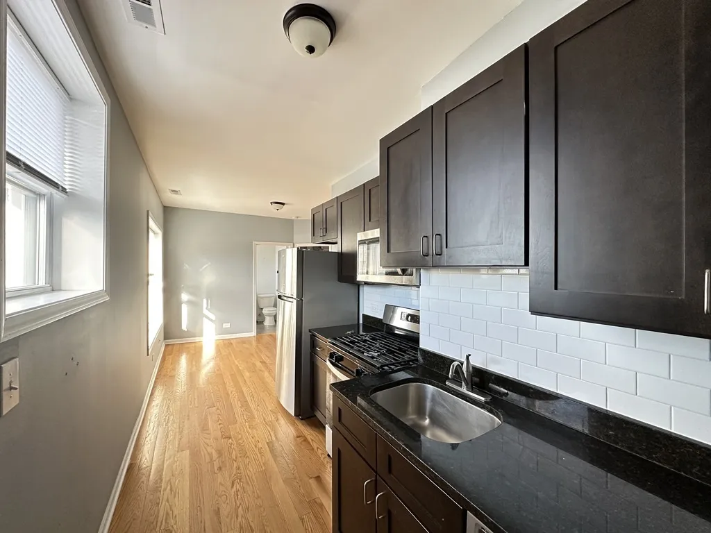 1648 W Pratt Blvd, ,  60626, USA 60626-unit#3K-Chicago-IL