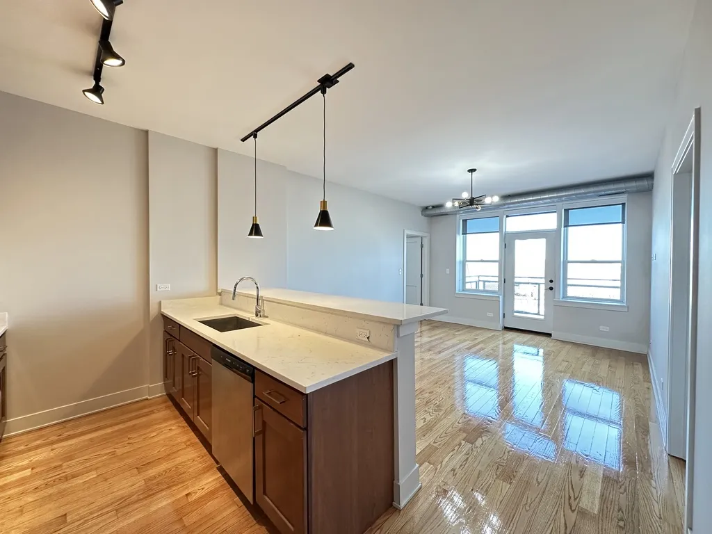 2740 N Spaulding Ave, ,  60647, USA 60647-unit#611-Chicago-IL