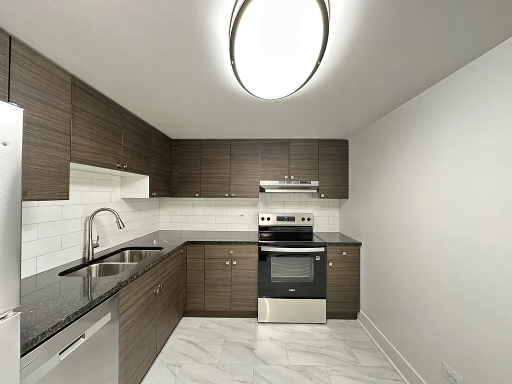 525 N Quentin Rd, Palatine,  60067, USA 60067-unit#512-Chicago-IL