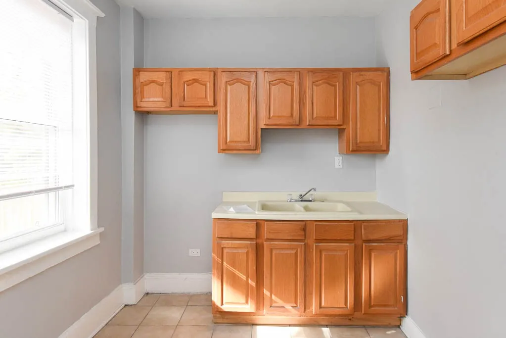 1251 W Rosemont Ave, , 60660, USA 60660-unit#3-Chicago-IL