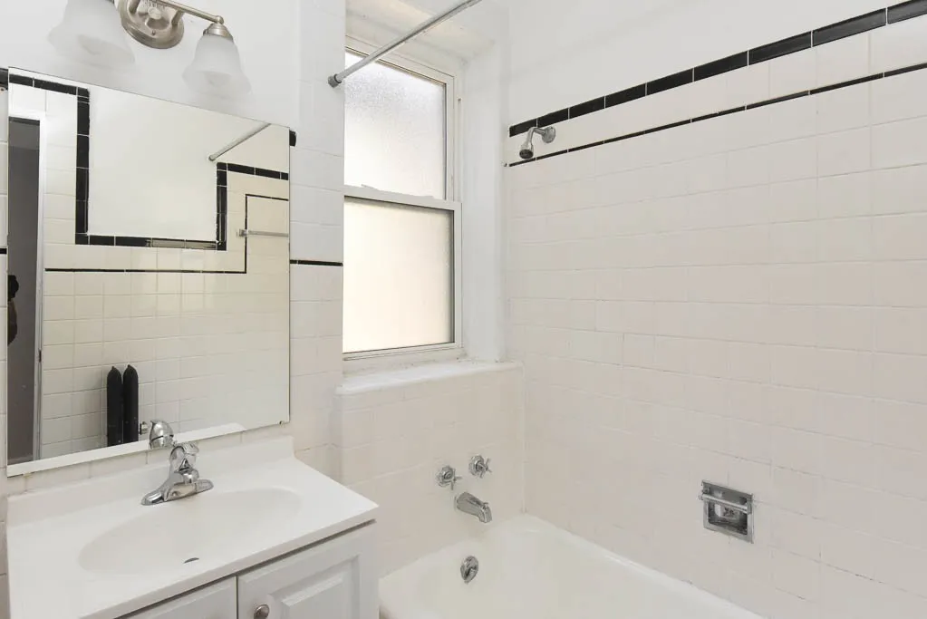 1251 W Rosemont Ave, , 60660, USA 60660-unit#3-Chicago-IL