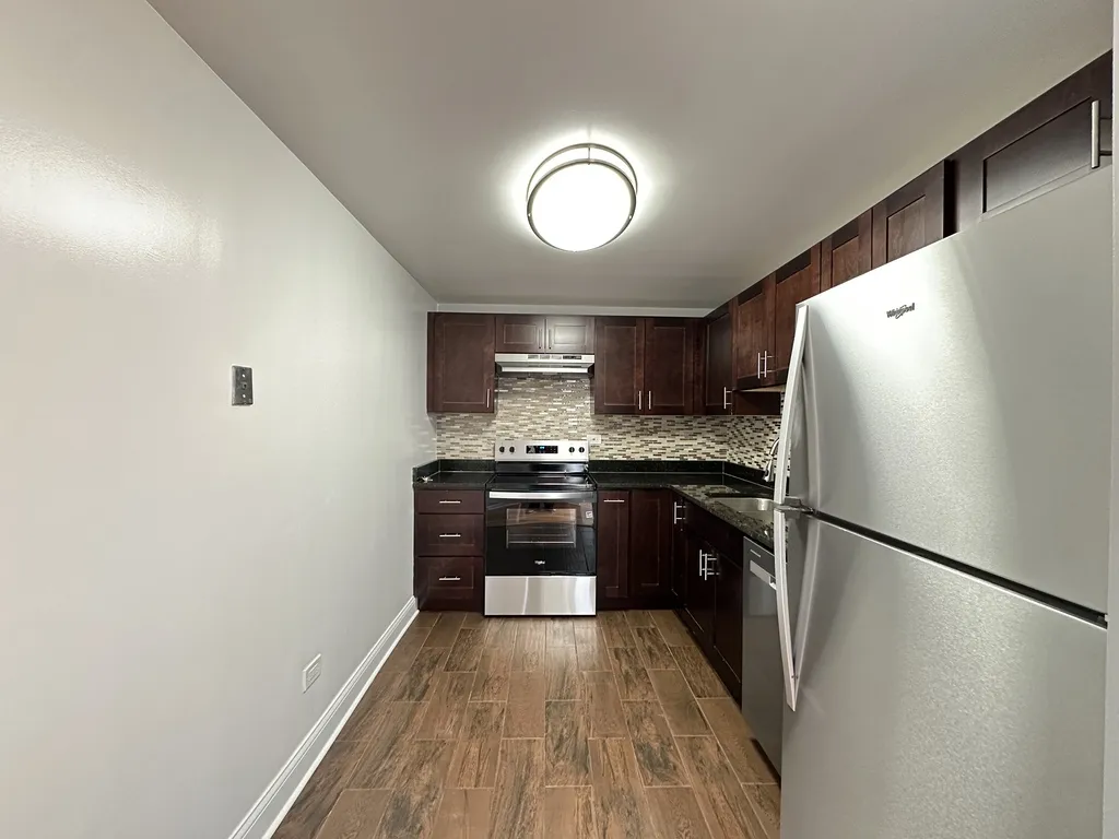 525 N Quentin Rd, Palatine,  60067, USA 60067-unit#303-Chicago-IL