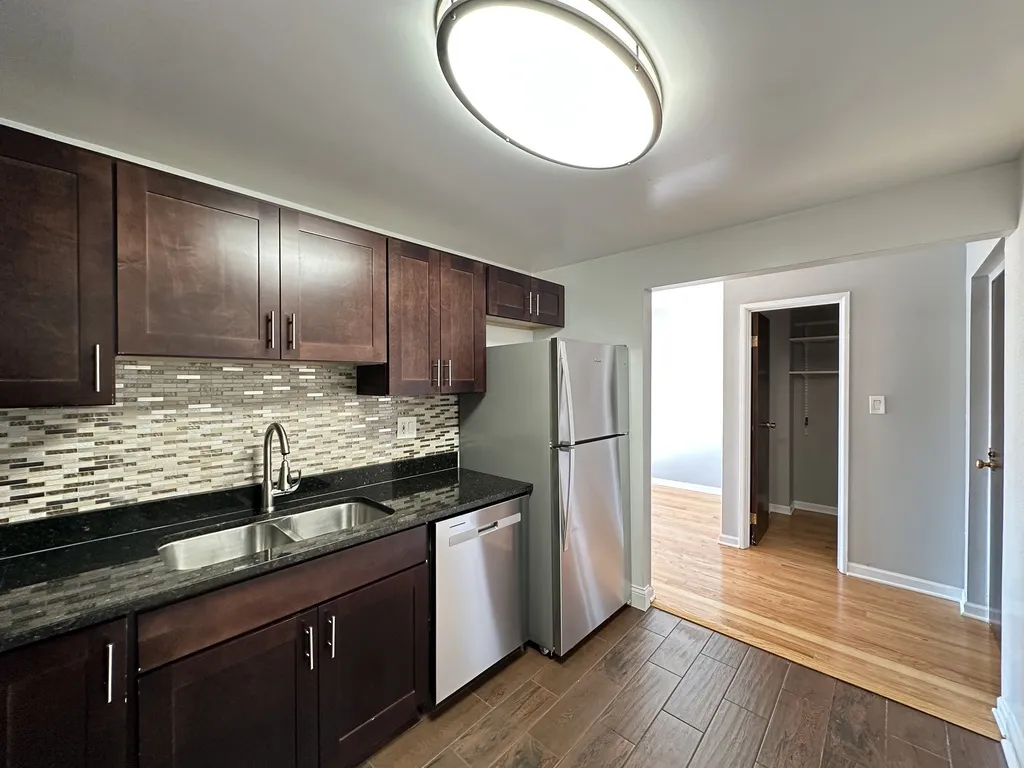 525 N Quentin Rd, Palatine,  60067, USA 60067-unit#303-Chicago-IL