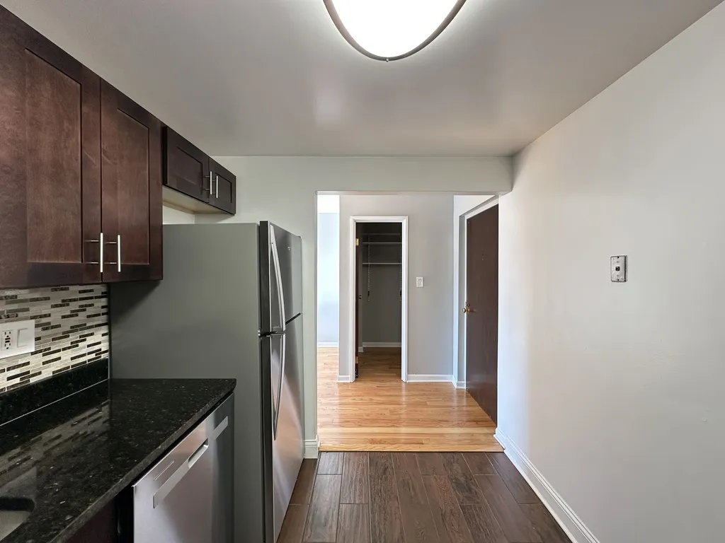 525 N Quentin Rd, Palatine,  60067, USA 60067-unit#303-Chicago-IL